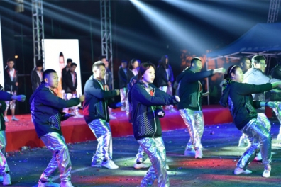 Campus sports meeting (opening ceremony performance of sports meeting)